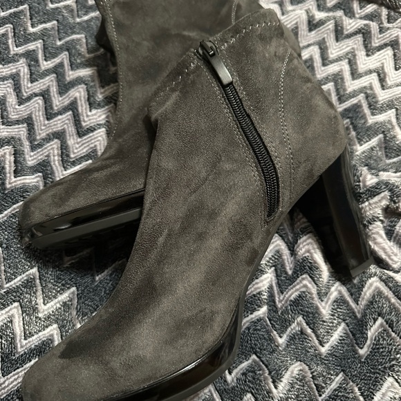 Beautiful black boots Suede - Picture 6 of 7